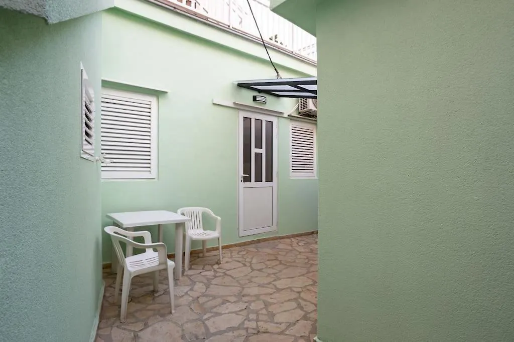 Lovely Central Apartment Ivana With Terrace Split