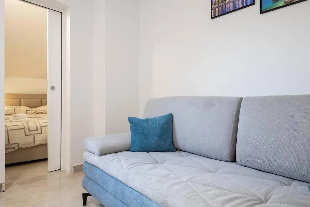 Lovely Central Apartment Ivana With Terrace Split 0*,